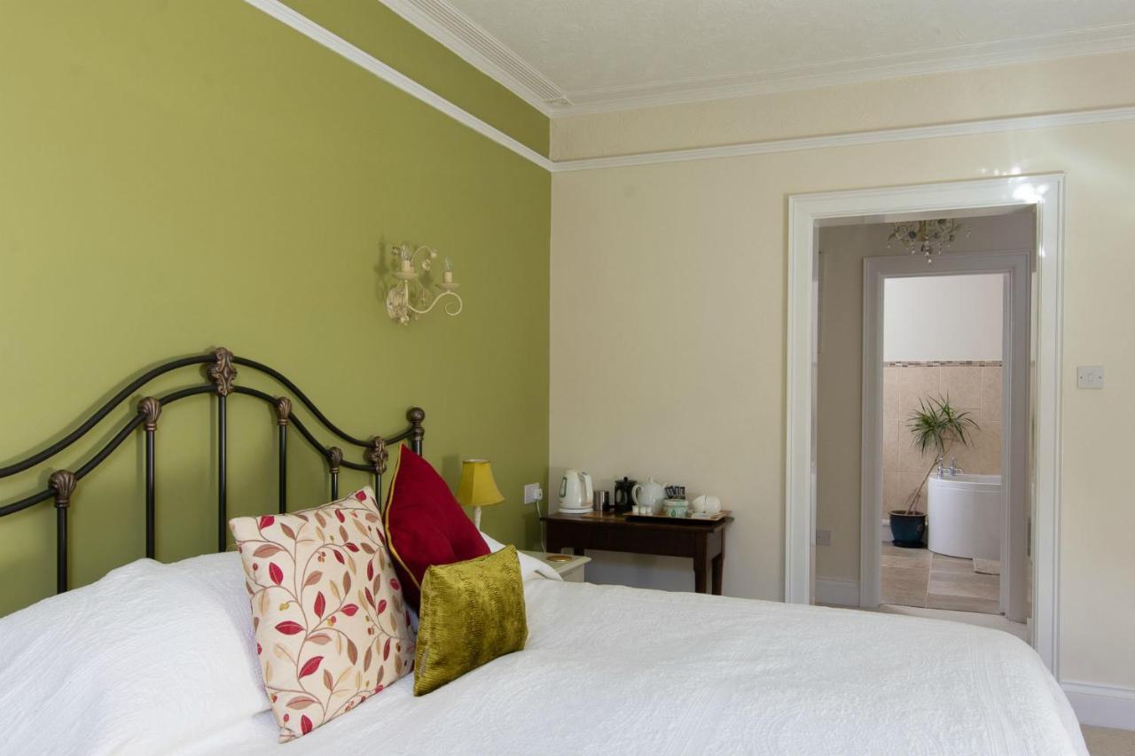 The White House Hotel Charmouth Buitenkant foto